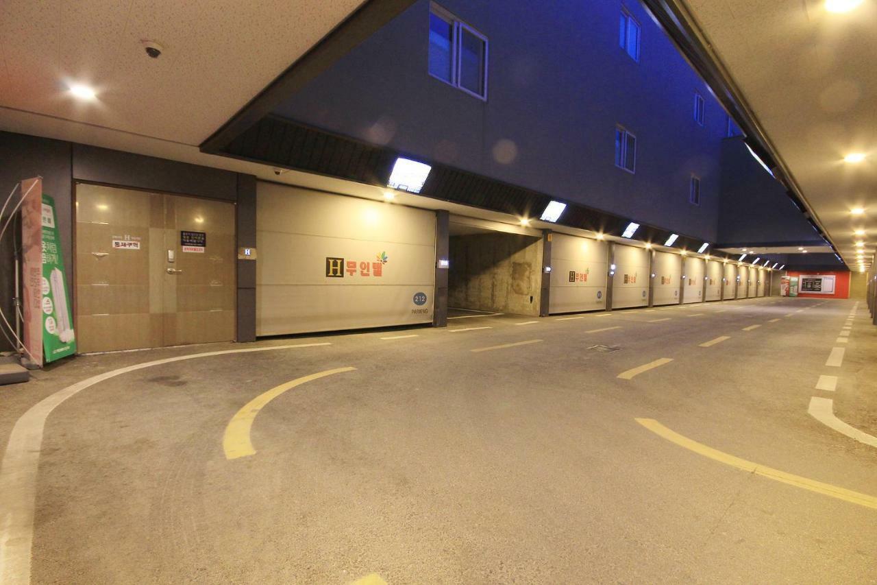 H Drive Hotel Iksan Bagian luar foto