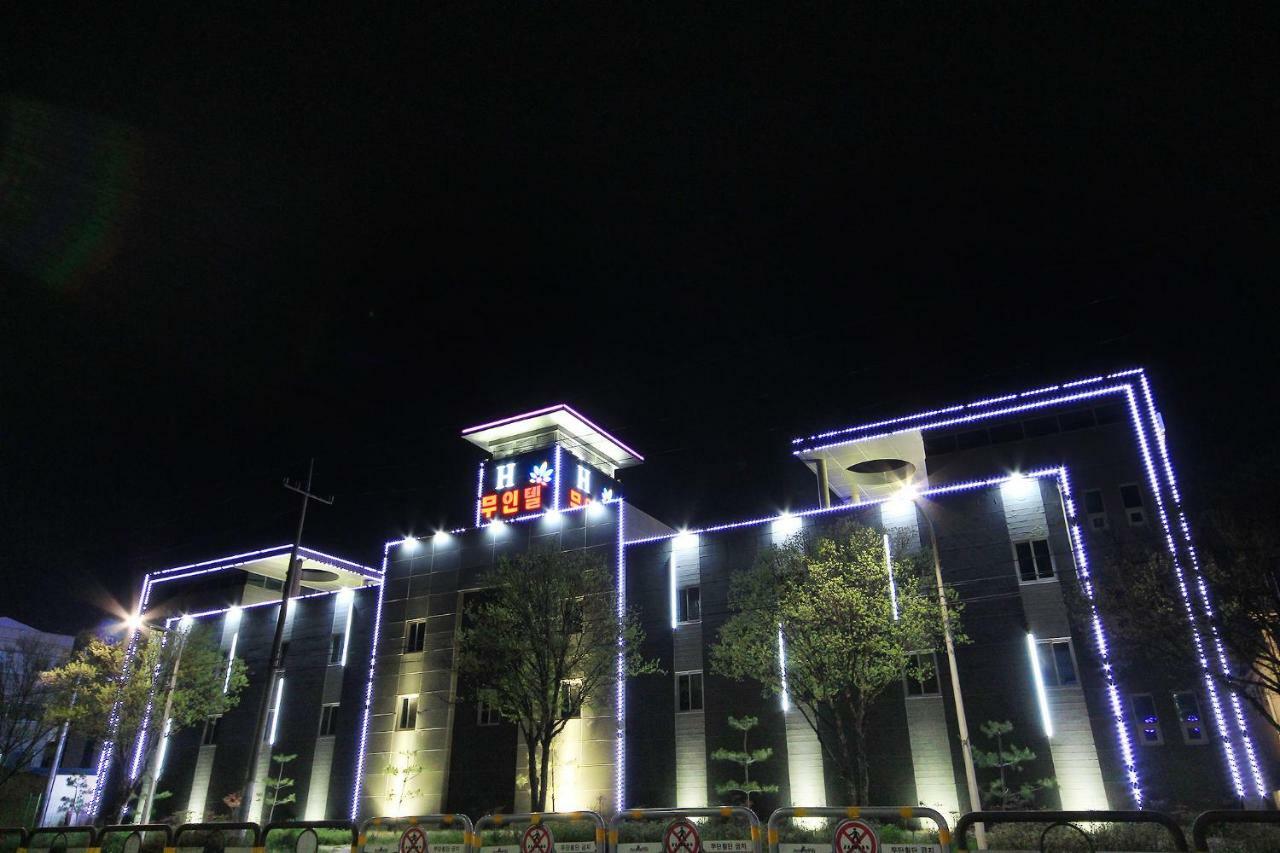 H Drive Hotel Iksan Bagian luar foto
