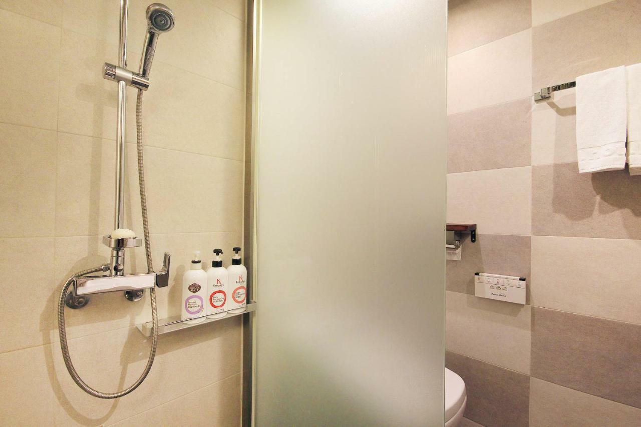 H Drive Hotel Iksan Bagian luar foto