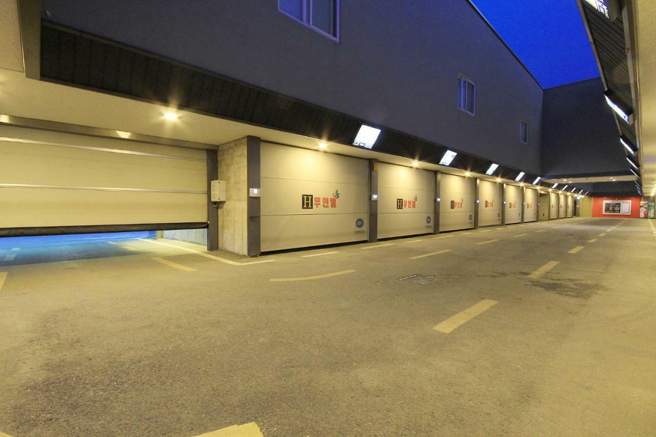 H Drive Hotel Iksan Bagian luar foto