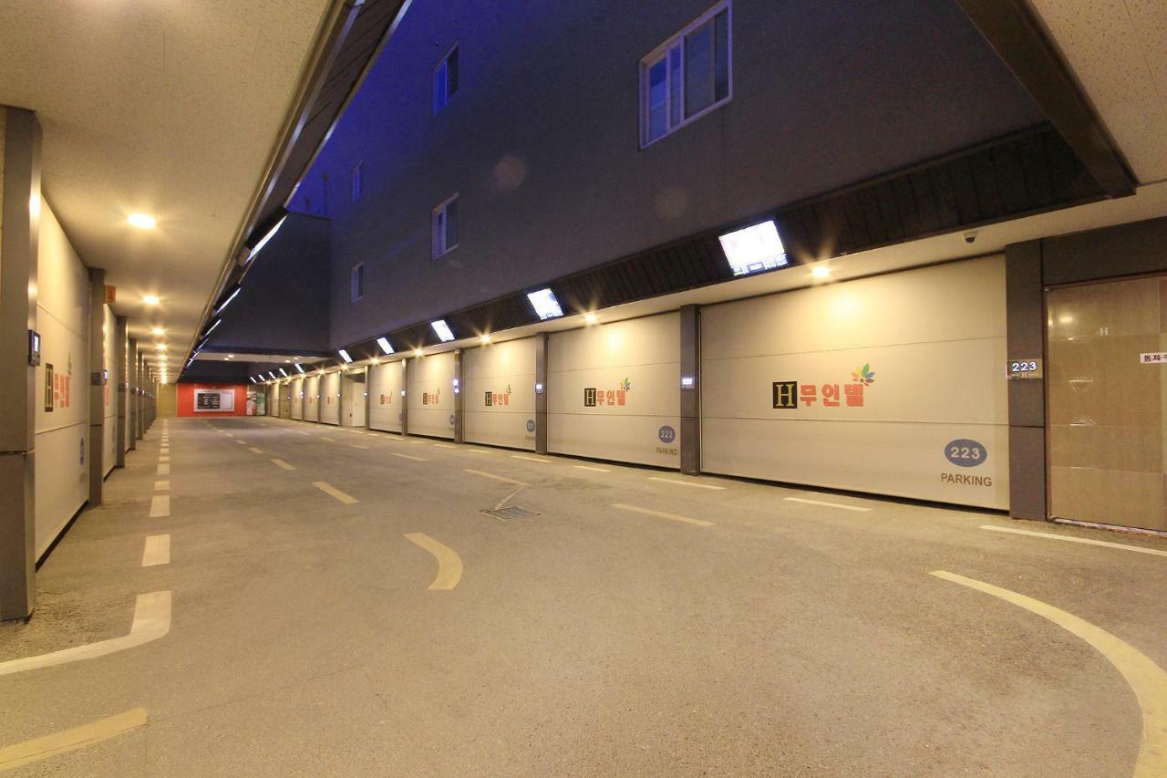 H Drive Hotel Iksan Bagian luar foto