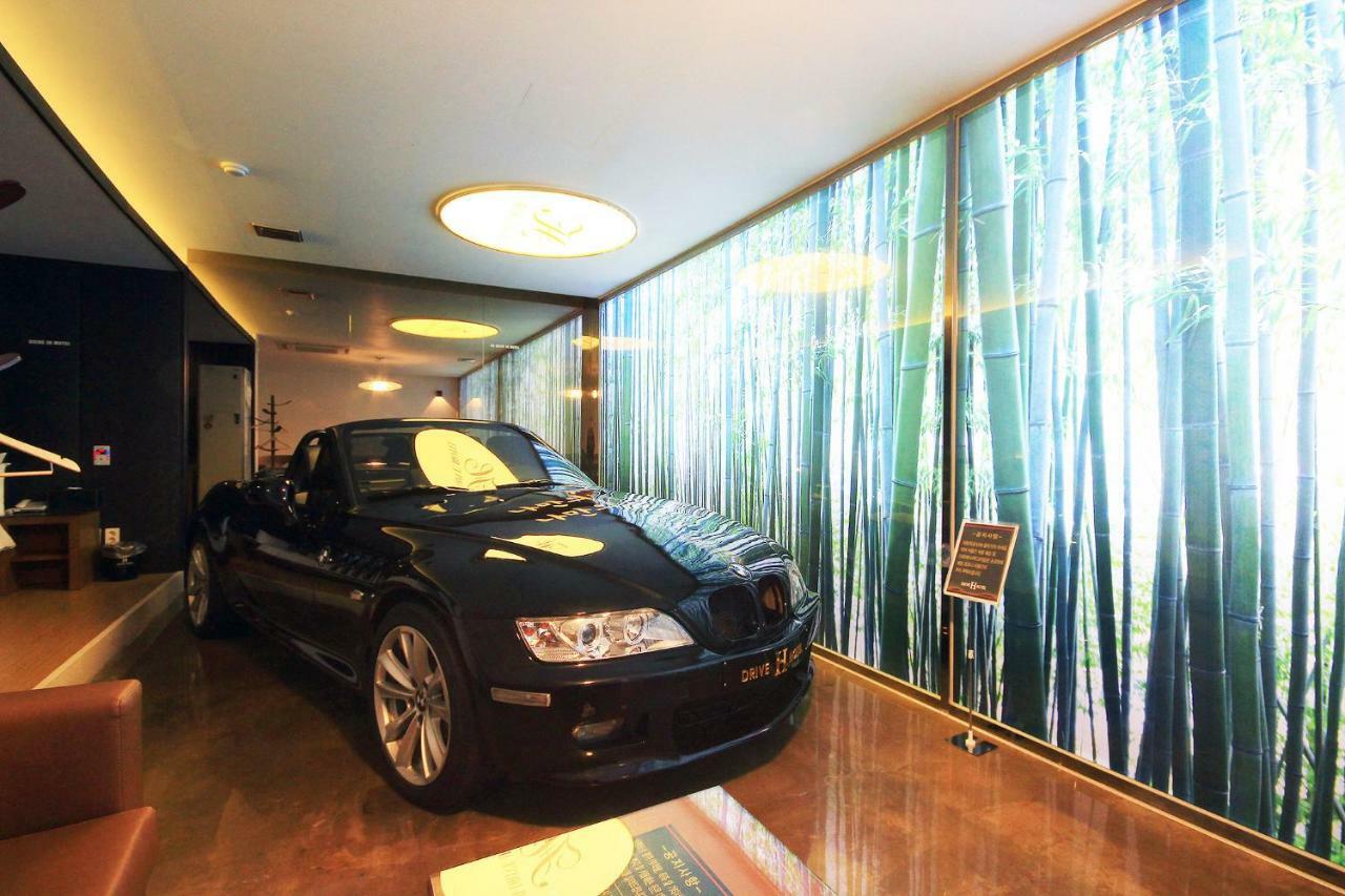 H Drive Hotel Iksan Bagian luar foto